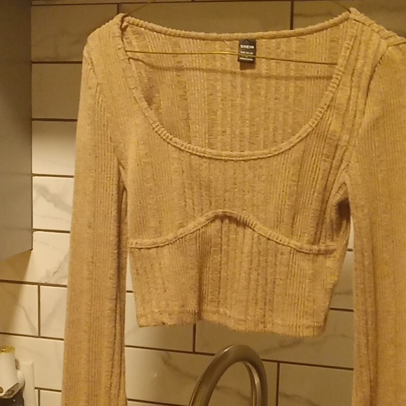 Shein sweater - Picture 3 of 3